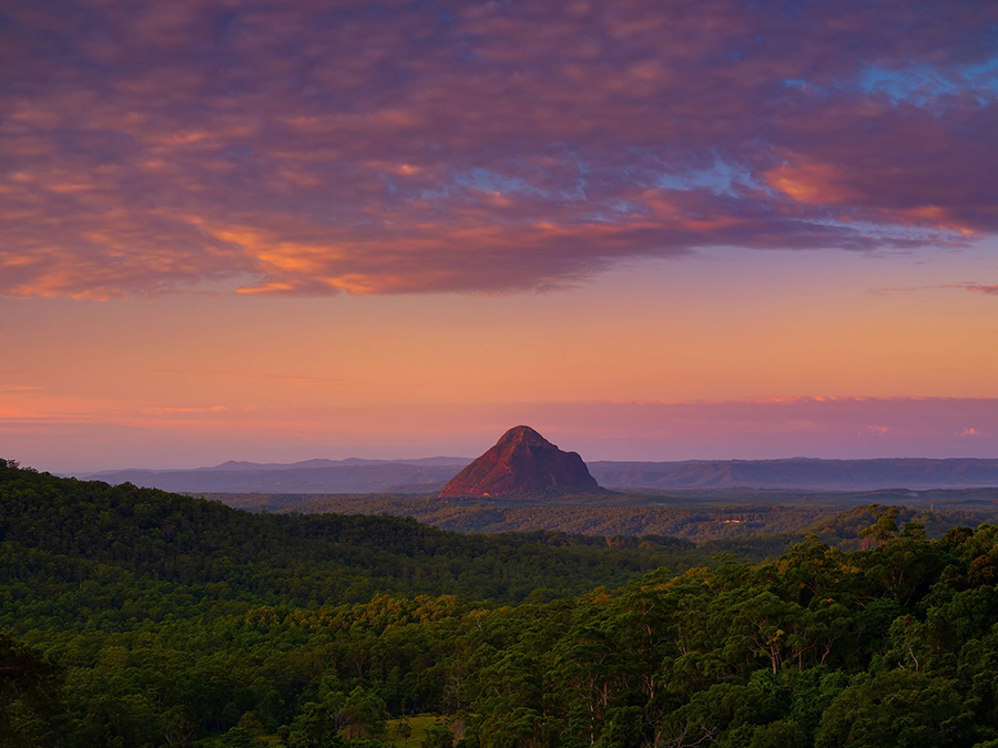Mount_Beerwah_Glow900.jpg