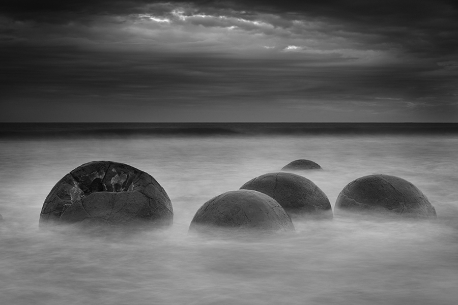 moerakeboulders500.jpg